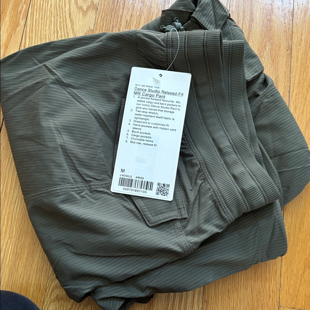 Lululemon Dance Studio Cargo Relaxed Fit MR NWT SZ M 💚💚💚